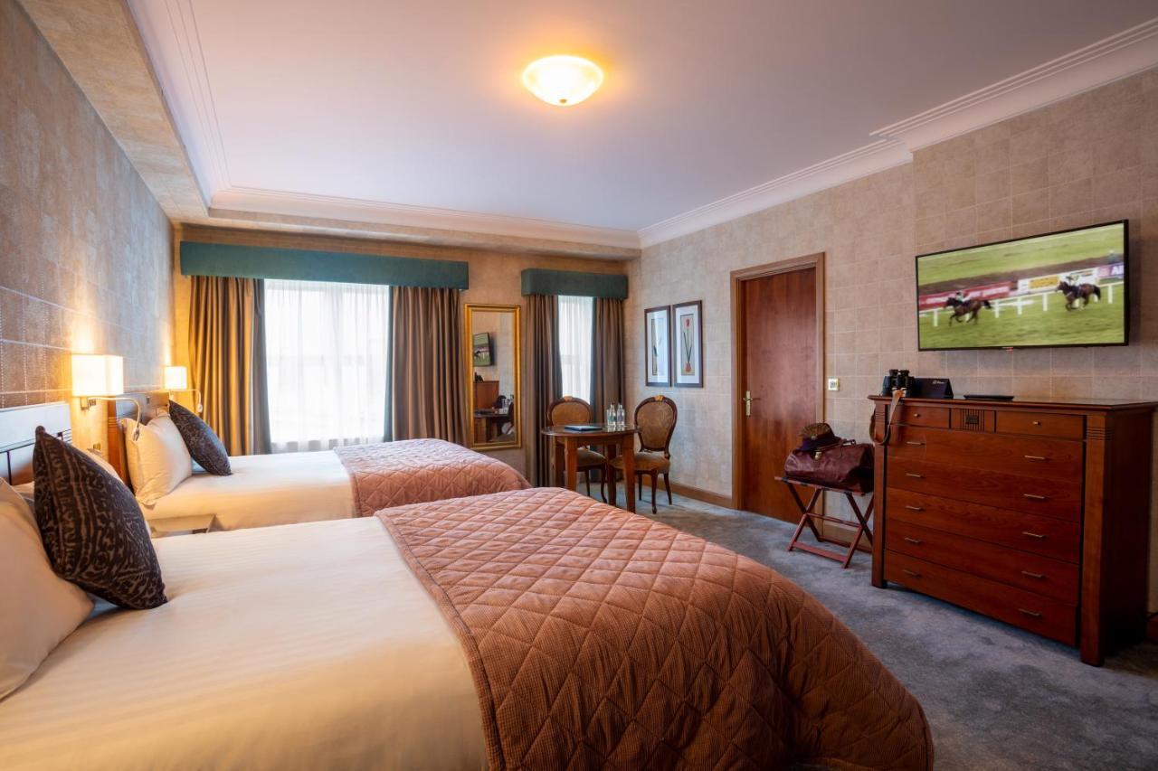 Lawlors Hotel Naas Exterior foto